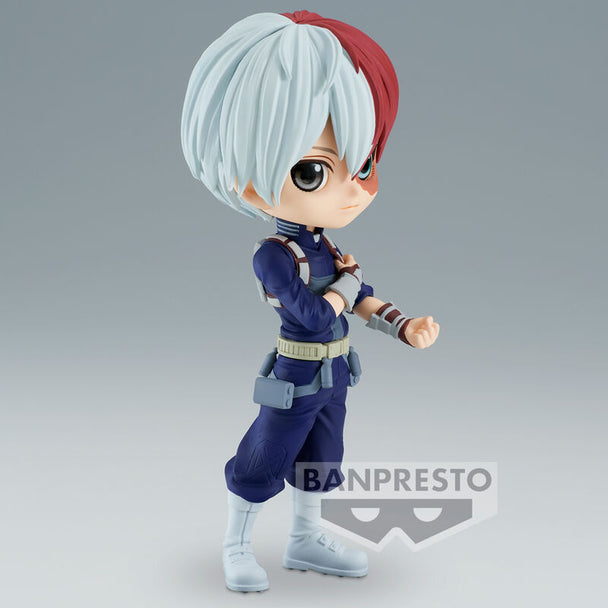 Détail du visage de la figurine Shoto Todoroki Q Posket montrant ses yeux et cheveux bicolores