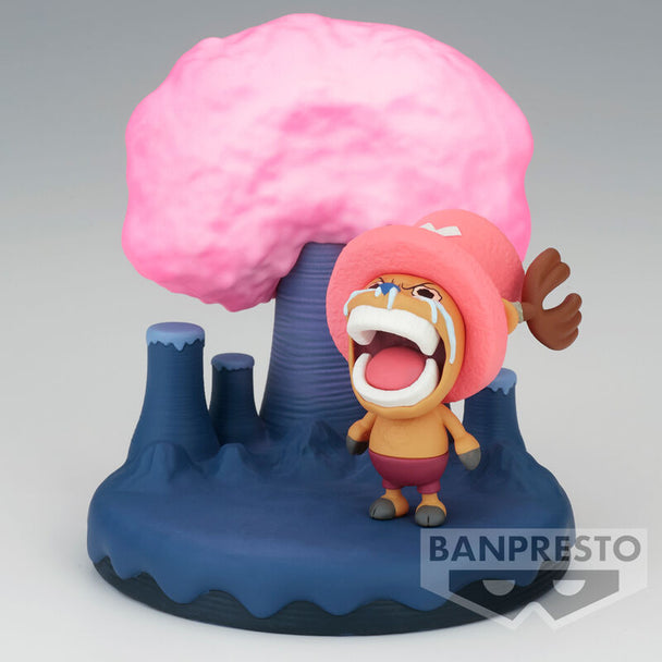 Zoom sur la tête de la figurine Tony Tony Chopper montrant son chapeau signature rose
