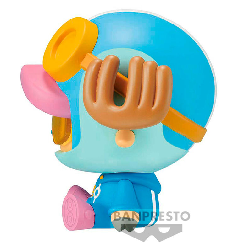 Gros plan sur le visage expressif de la figurine Chopper Egghead One Piece BANPRESTO