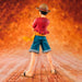 Vue latérale de la figurine Monkey D Luffy montrant les détails du costume et accessoires