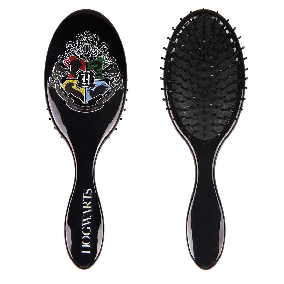 Gros plan sur les poils de la brosse Harry Potter Poudlard CERDÁ montrant leur qualité