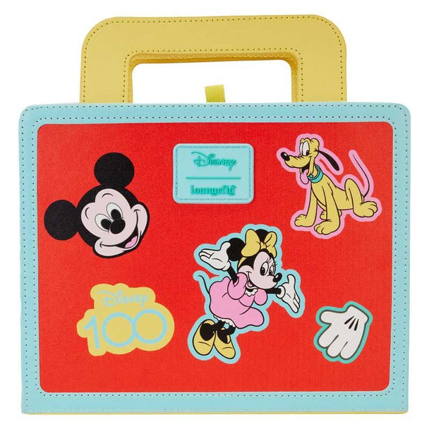 Détail des appliqués Mickey et ses amis sur la couverture du carnet Loungefly