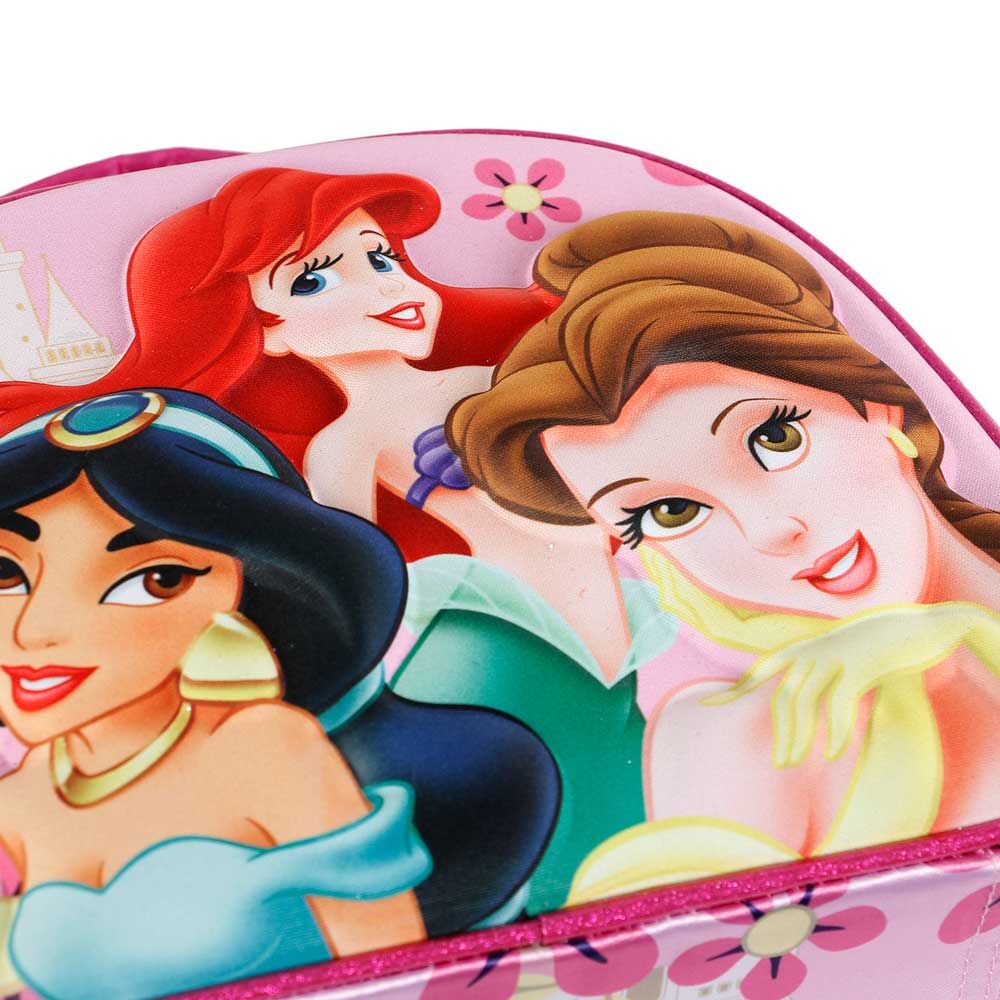 Sac à déjeuner Disney Princess Palace porté par un enfant, illustrant la longueur ajustable de la bandoulière