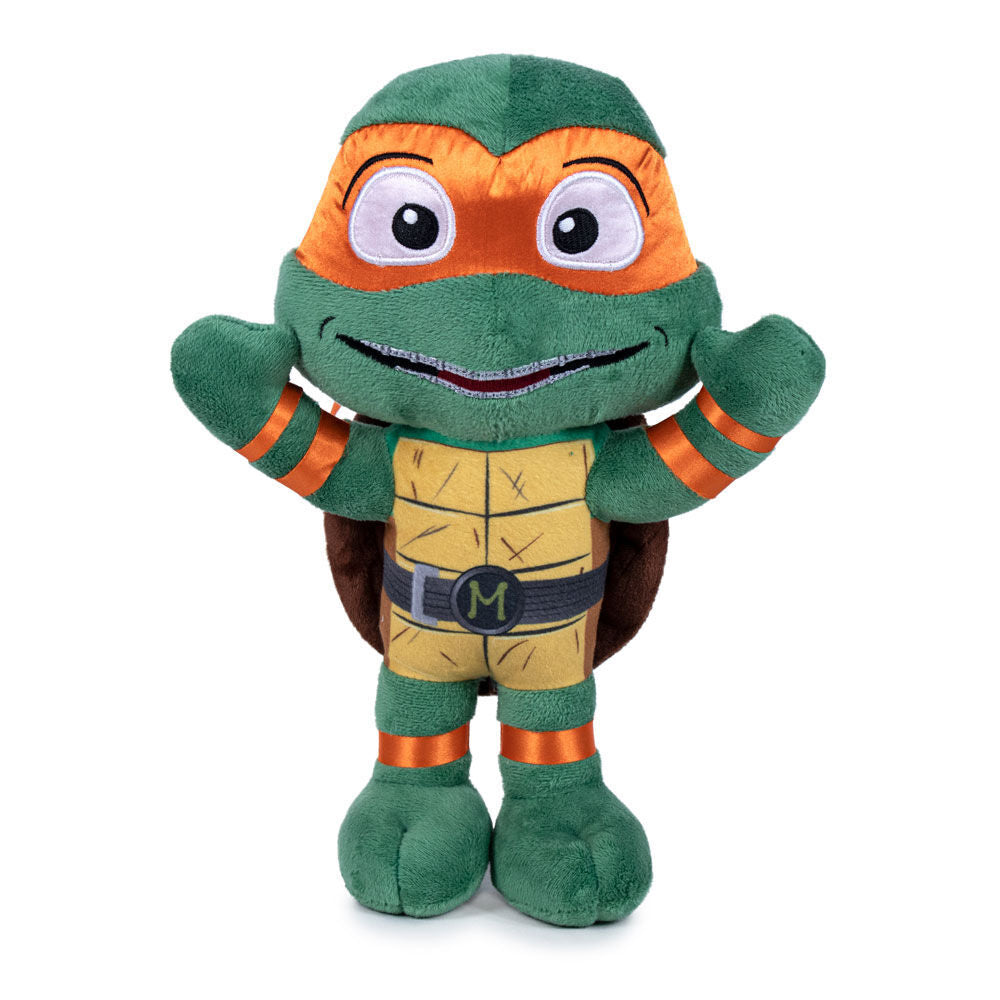 Peluche Michelangelo Tortues Ninja Mutant Mayhem de 21cm en tissu doux, vue de face avec détails colorés et logo PLAY BY PLAY.