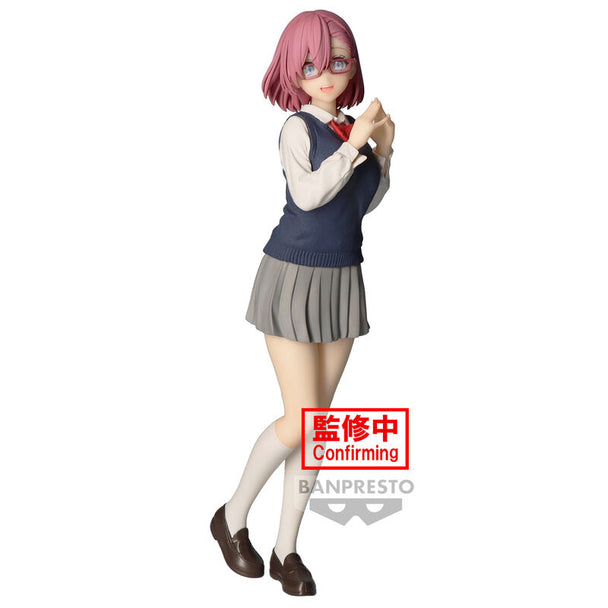 Vue de face de la figurine Ririsa Amano en uniforme avec effet pailleté 2.5D de 22 cm