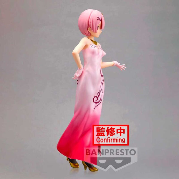 Détail du visage expressif de la figurine Ram avec finition brillante et maquillage soigné