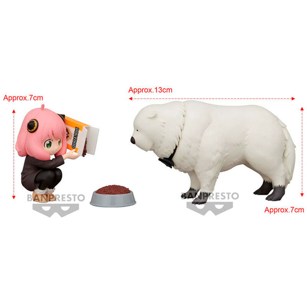 Zoom sur la figurine Anya Forger avec son expression iconique et ses vêtements colorés