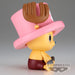 Figurine Tony Tony Chopper en position dynamique avec son chapeau bleu et sa tenue caractéristique