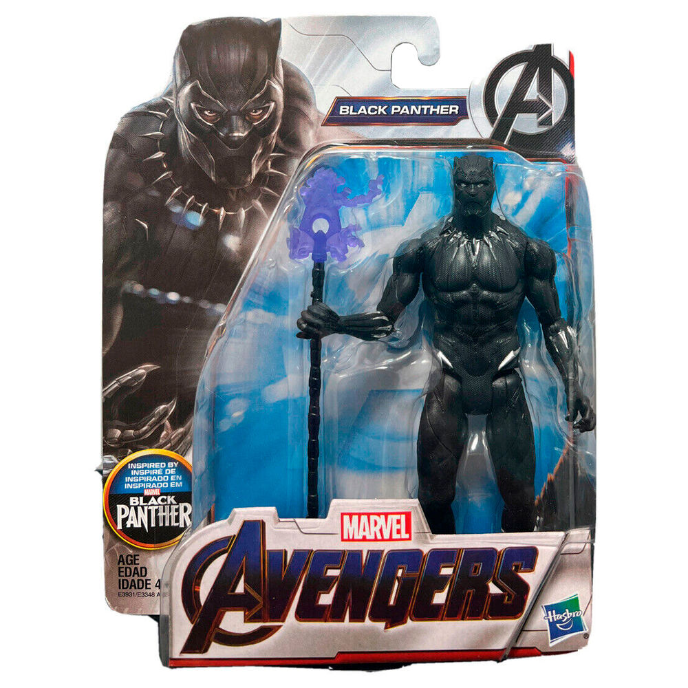 Figurine Marvel Avengers de 15cm avec accessoires sur fond blanc pour collection