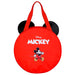 Sac de plage Disney Mickey posé sur le sable, prêt pour une journée à la plage