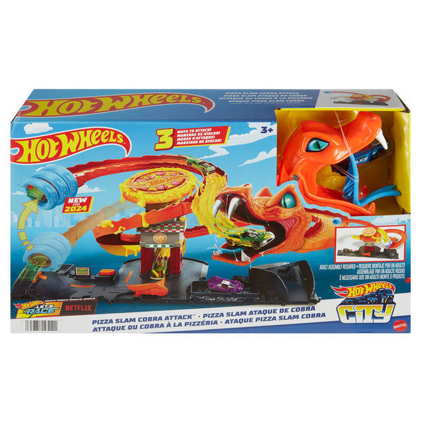 Vue du circuit Hot Wheels Pizza Slam Cobra Attack avec le cobra géant prêt à lancer la voiture sur la piste.