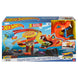 Vue du circuit Hot Wheels Pizza Slam Cobra Attack avec le cobra géant prêt à lancer la voiture sur la piste.