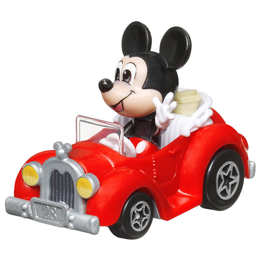 Détail rapproché des roues et du châssis métallique d'une voiture Hot Wheels Racerverse