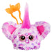 Furblet Hip Bop Mini Furby HASBRO de 10 cm vu de face avec son bec et ses oreilles colorées.
