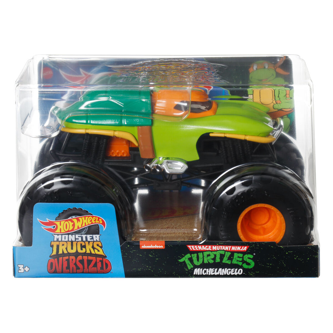 Enfant tenant un Hot Wheels Monster Truck prêt à démarrer une course.