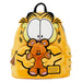 Sac à dos Loungefly Garfield & Pooky vue de face avec détails brodés et peluche sur fond blanc