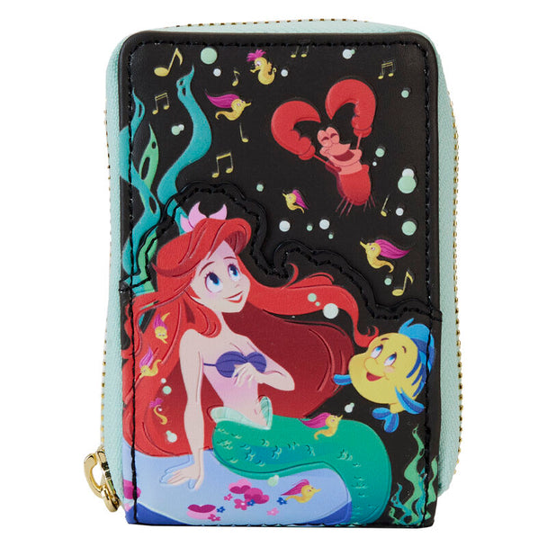 Vue de face du porte-cartes Loungefly Disney La Petite Sirène 35e Anniversaire en cuir vegan avec détails dorés