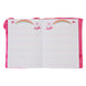 Détail du carnet peluche Lotso Loungefly montrant les appliqués et la finition argentée brillante.