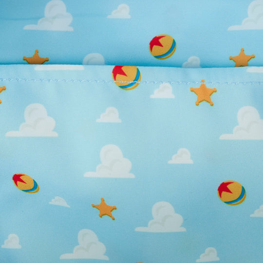 Profil latéral du sac à dos Toy Story montrant la forme compacte et les dimensions précises
