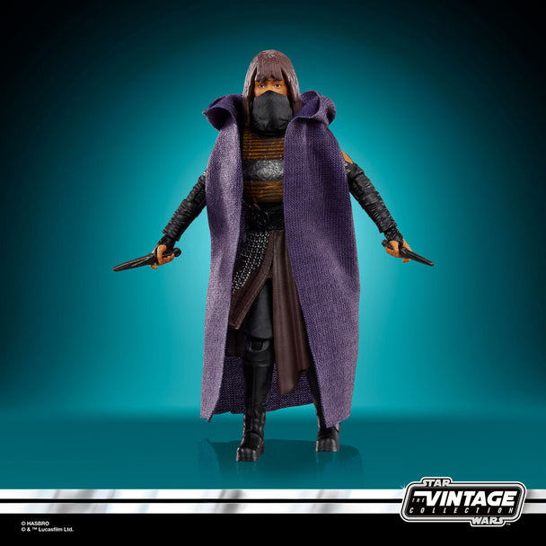 Figurine articulée Star Wars The Acolyte Mae Assassin de 9,5 cm vue de face avec accessoires