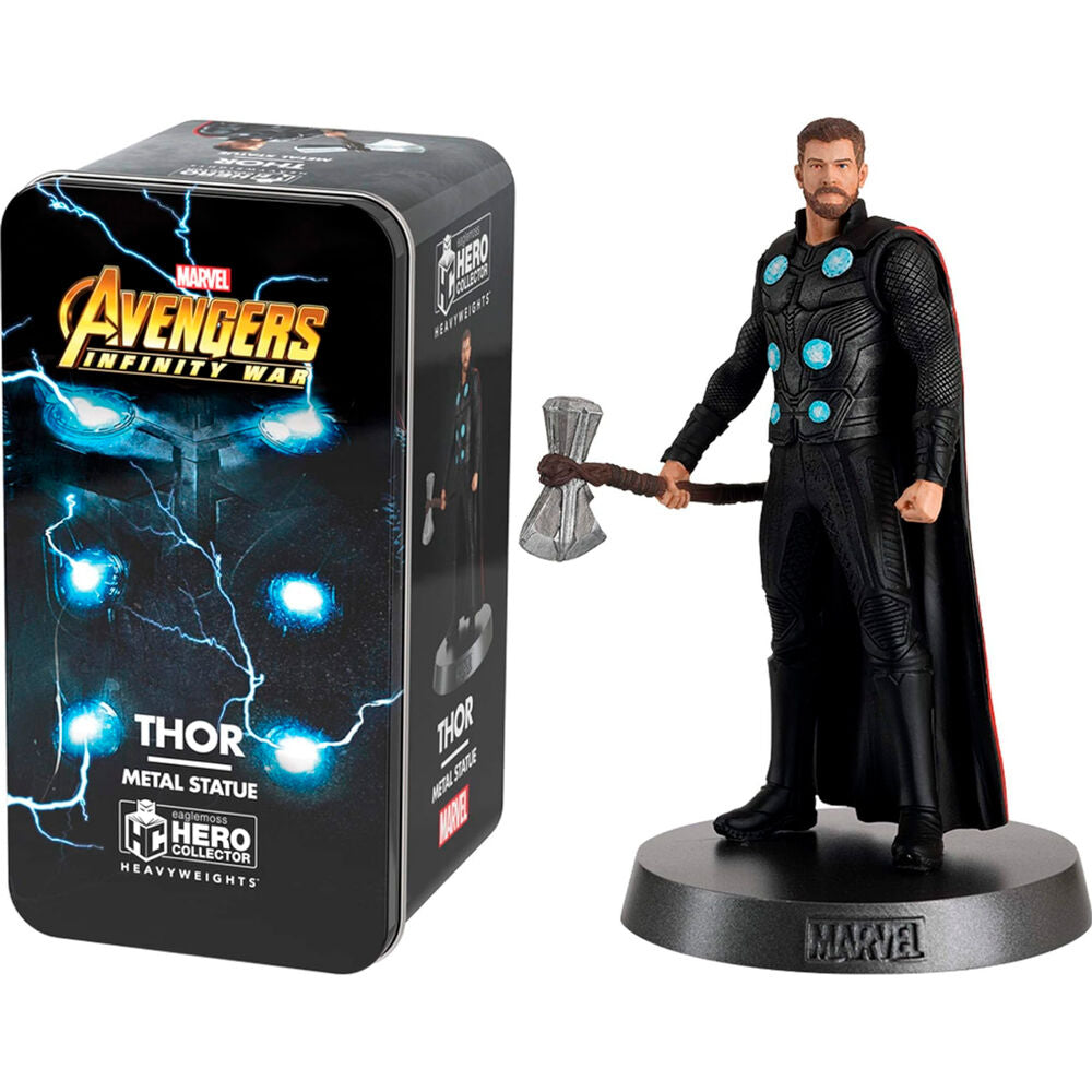 Figurine Thor Avengers Infinity War en position dynamique avec son marteau Mjolnir