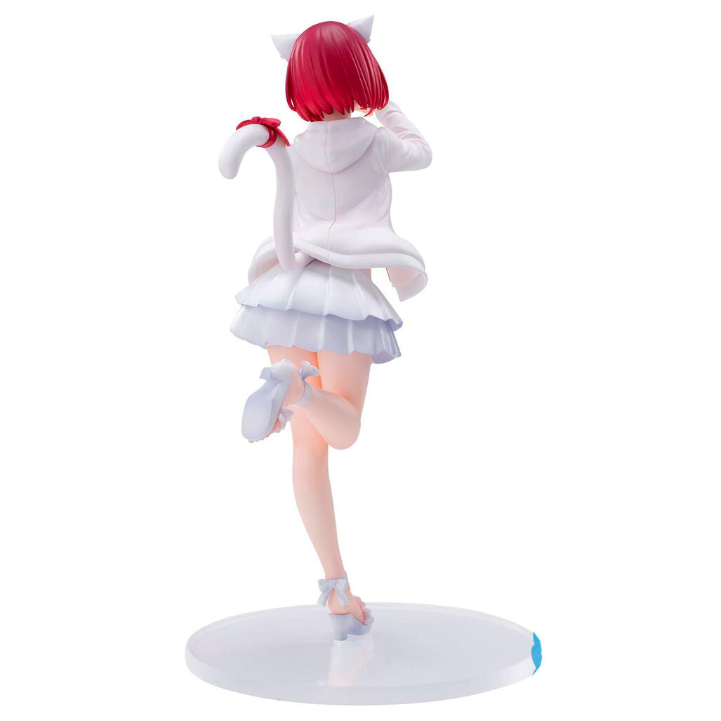 Figurine Kana Arima Oshi no Ko posée sur un socle, parfaite pour exposition et collection