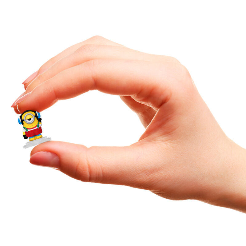 Zoom sur les figurines Bitty POP Minions Série 3, miniatures de 2,2 cm avec socles détachables