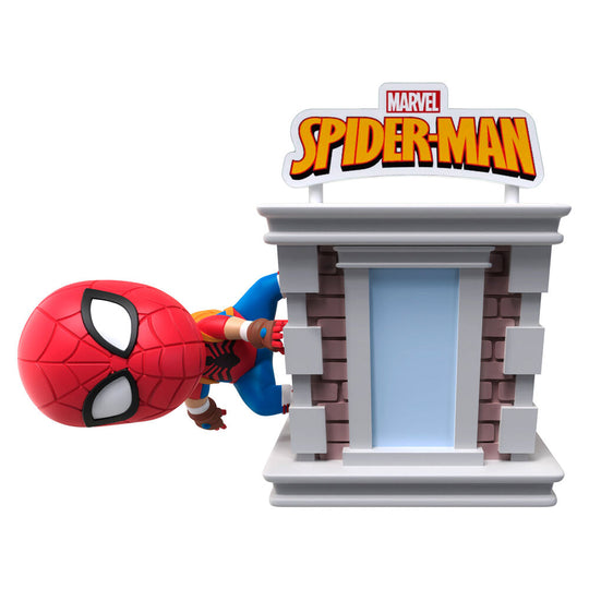 Collection de plusieurs figurines Marvel Spiderman Tower Hero alignées