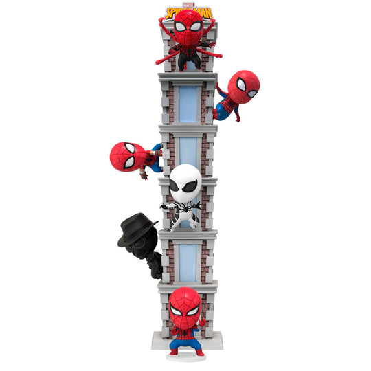Photo artistique de la figurine Spiderman Tower Hero avec éclairage dynamique