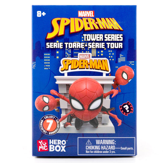 Figurine Marvel Spiderman Tower Hero en gros plan sur les mains et pieds