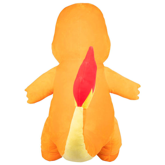 Image de la peluche Salamèche assise pour montrer sa taille et sa posture naturelle
