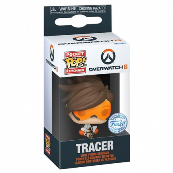 Zoom sur le porte-clés Pocket POP FUNKO Tracer Overwatch 2 accroché à un anneau métallique, montrant les détails du visage et costume