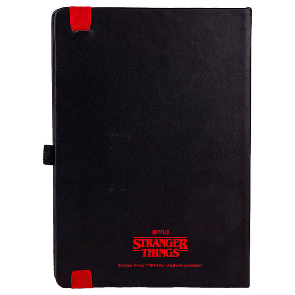Vue intérieure du cahier A5 Stranger Things montrant les pages blanches prêtes à l'écriture