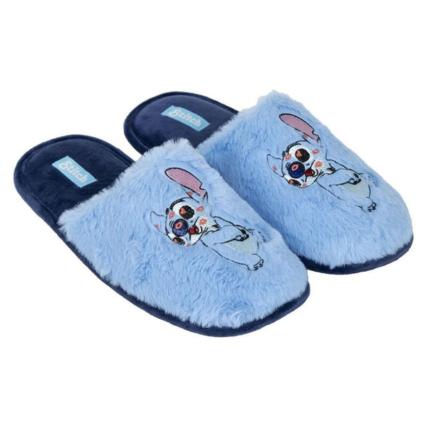 Chaussons adultes Disney Stitch CERDÁ vue de face en tailles 36 à 37, couleur bleue douce en polyester