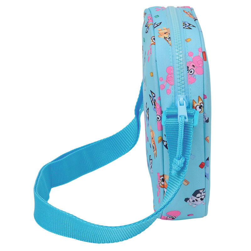 Sac Bluey SAFTA posé sur une surface blanche montrant ses dimensions compactes