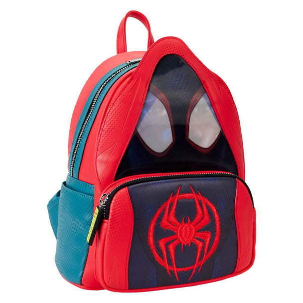 Zoom sur les détails brodés et appliqués du sac à dos Miles Morales Loungefly