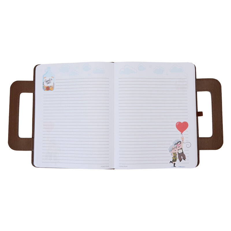 Vue ouverte du journal Adventure Book montrant les pages intérieures et le design exclusif