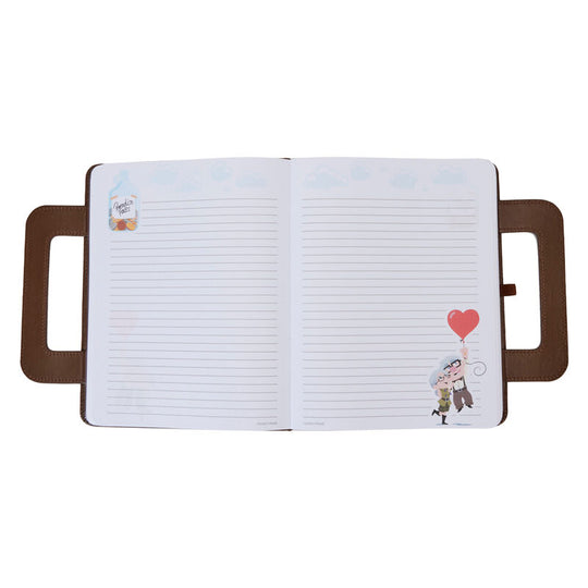 Vue ouverte du journal Adventure Book montrant les pages intérieures et le design exclusif