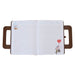Vue ouverte du journal Adventure Book montrant les pages intérieures et le design exclusif