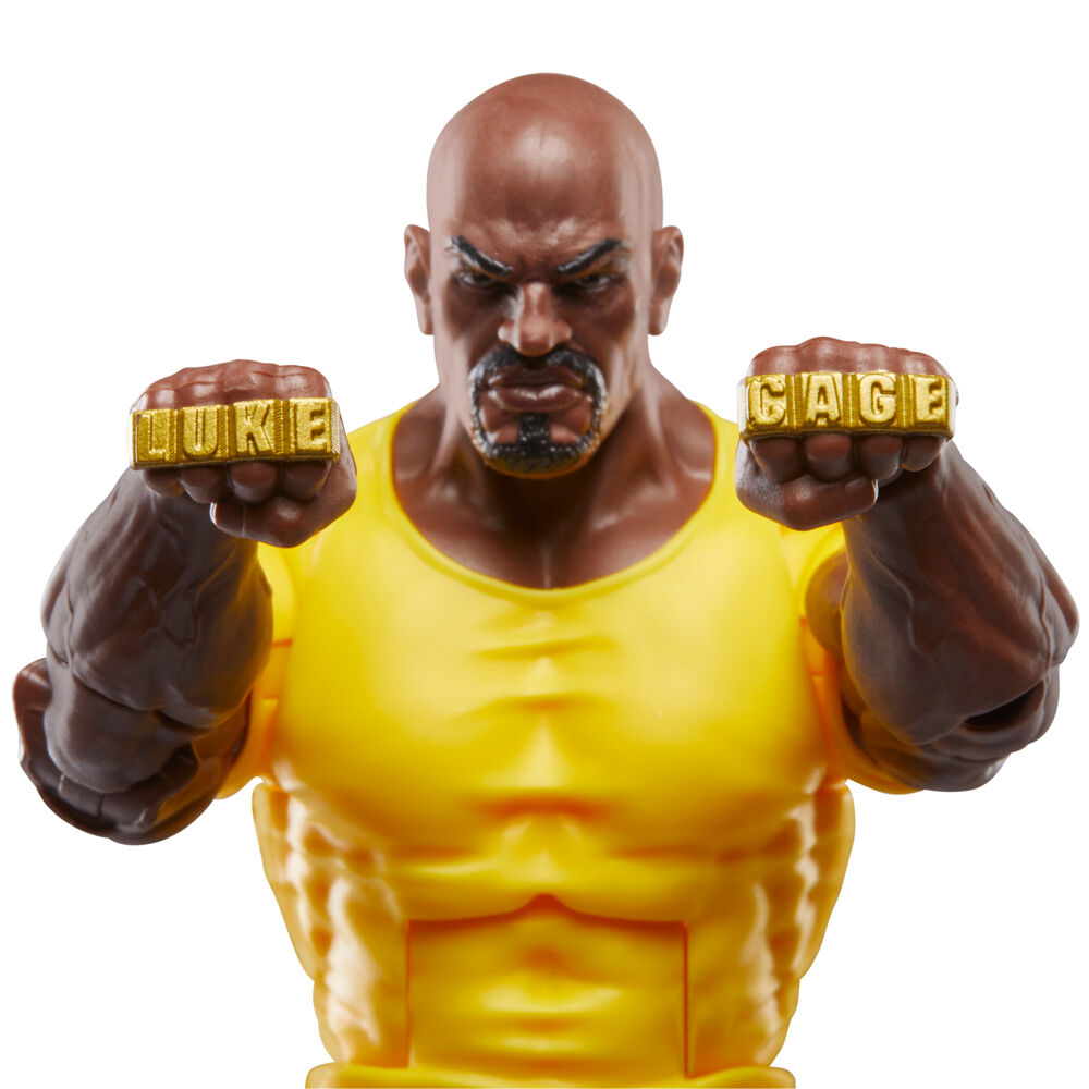 Détail des articulations flexibles sur la figurine Iron Fist Marvel