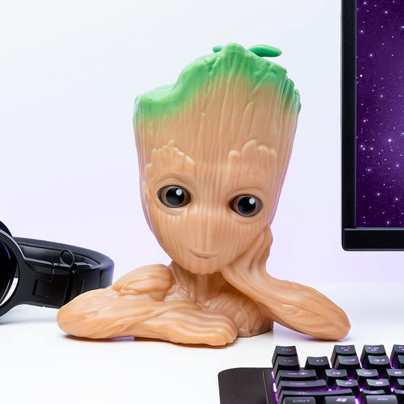 Détail de la lampe Groot 3D PALADONE montrant les textures et l'éclairage allumé