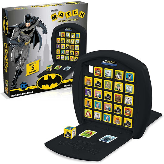 Plateau de jeu avec grille et instructions pour jouer au Batman Top Trumps Match
