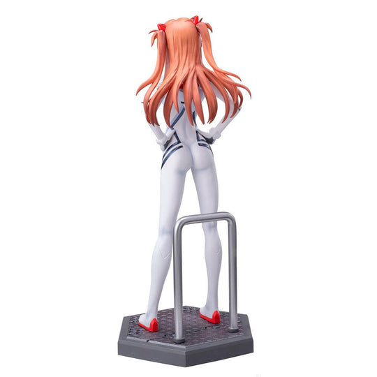 Détail du visage expressif de la figurine Asuka Shikinami Langley issue d'Evangelion 3.0+1.0
