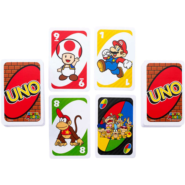 Cartes de jeu UNO Super Mario Bros montrant les personnages et symboles du célèbre univers Nintendo.