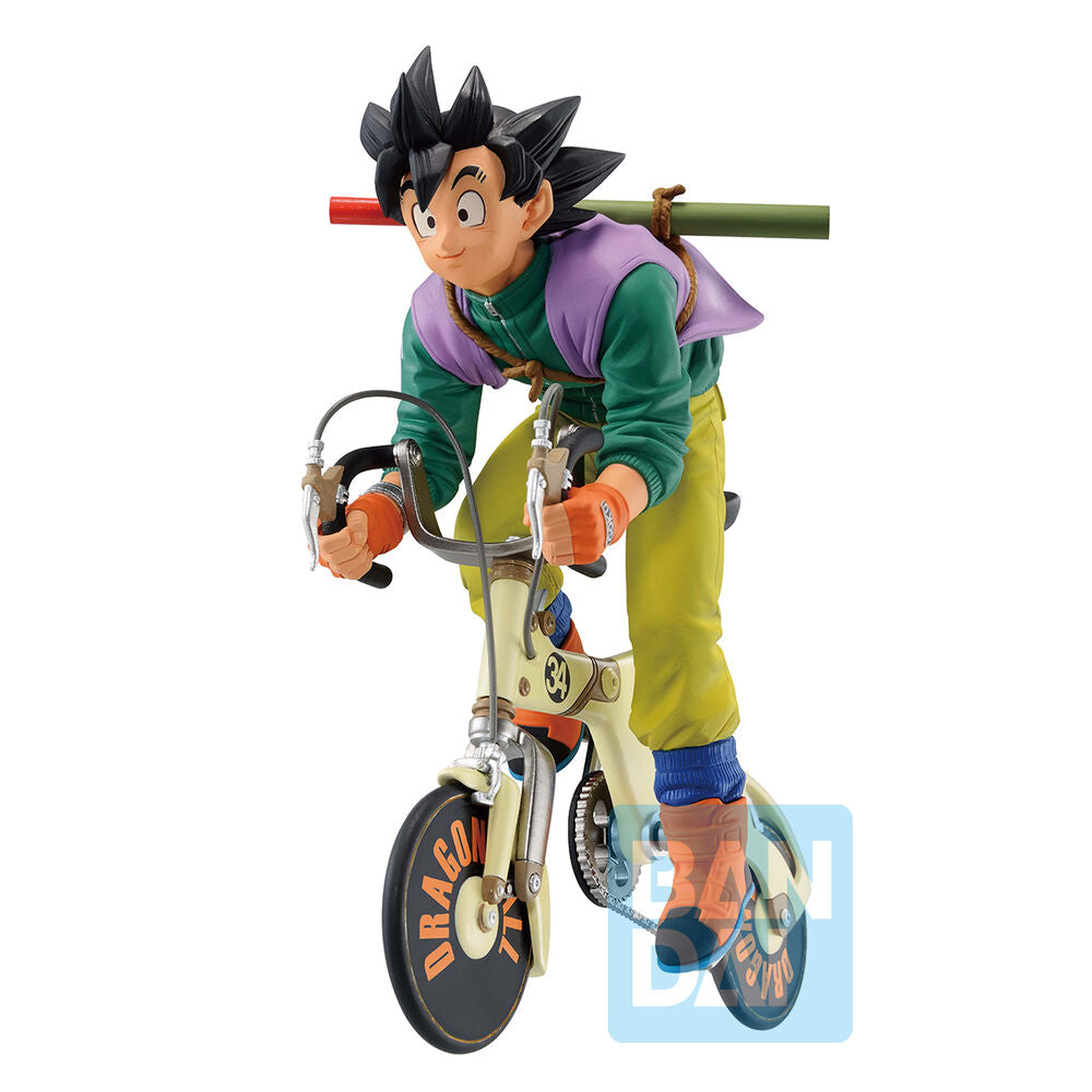 Photo de la figurine Son Goku Ichibansho 18cm avec logo officiel BANPRESTO en arrière-plan