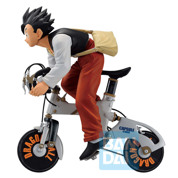 Figurine Son Gohan 18cm Dragon Ball Z Snap Collection vue de face avec détails précis