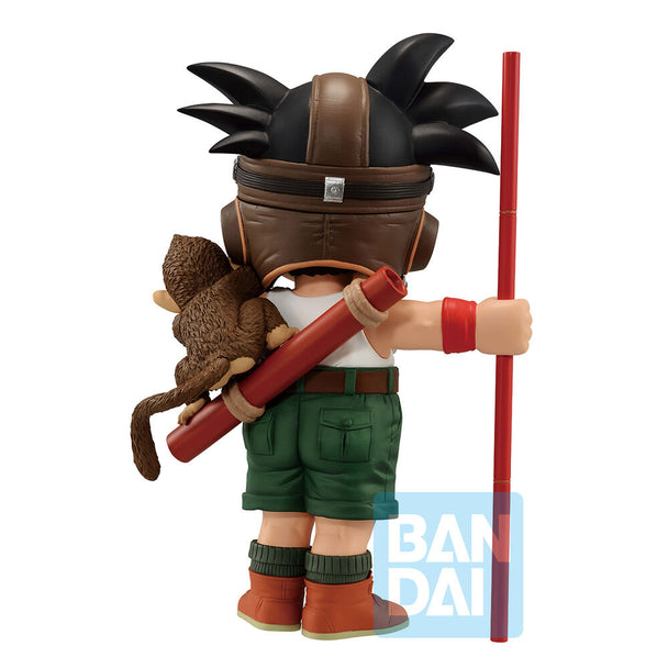 Profil gauche de la figurine Son Goku Enfance BANPRESTO avec expression dynamique et tenue classique