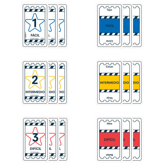 Groupe de joueurs en pleine action mimant des gestes lors d'une partie du jeu HASBRO