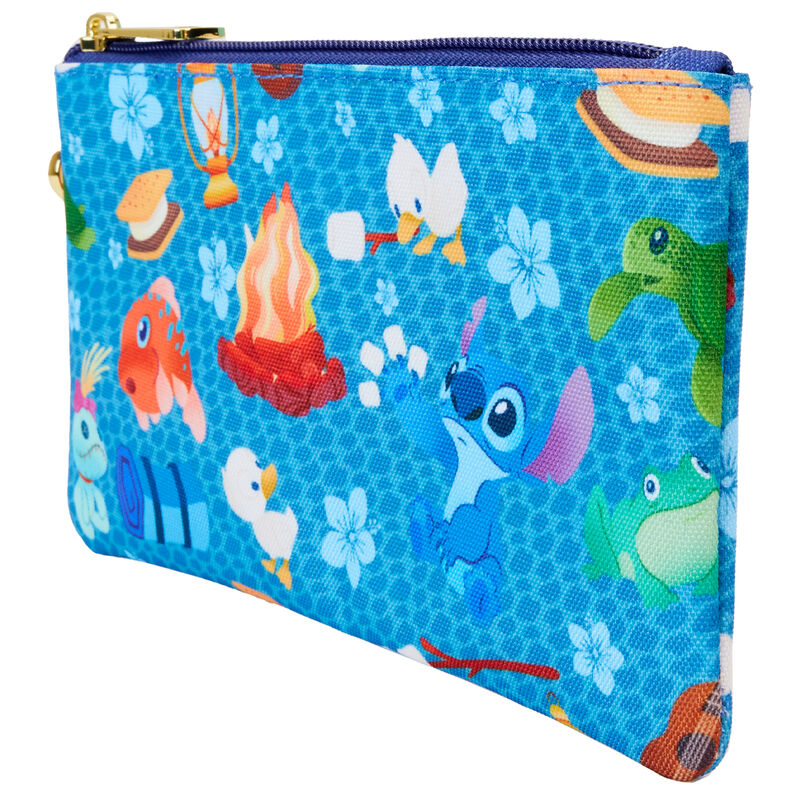 Détail des finitions dorées brillantes et du bracelet amovible du portefeuille Loungefly Stitch Camping Cuties.