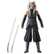 Vue de face détaillée de la figurine Ahsoka Tano avec ses accessoires inclus